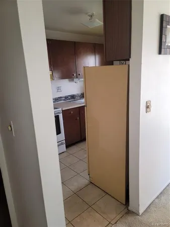 $89,900 | 22140 Dante Street, Unit 209, Oak Park, MI 48237