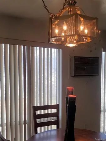 $89,900 | 22140 Dante Street, Unit 209, Oak Park, MI 48237