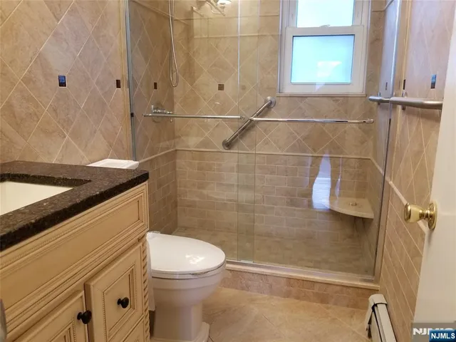 $1,900 | 39-05 Broadway, Fair Lawn, NJ 07410