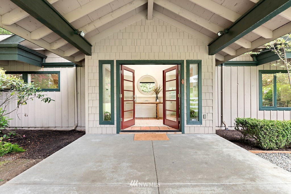 20316 90th Avenue Northeast Bothell, WA 98011 - Photo 4 of 35 Gallery Image 4