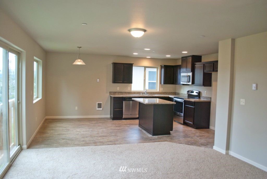 3102 Pine Road Northeast Bremerton, WA 98310 - Photo 5 of 10 Gallery Image 5