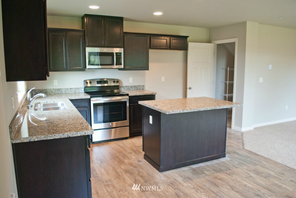 3102 Pine Road Northeast Bremerton, WA 98310 - Photo 6 of 10 Gallery Image 6