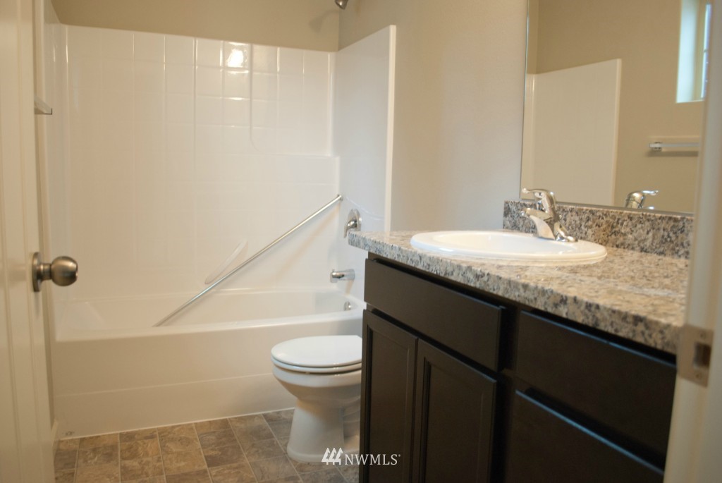 3102 Pine Road Northeast Bremerton, WA 98310 - Photo 7 of 10 Gallery Image 7