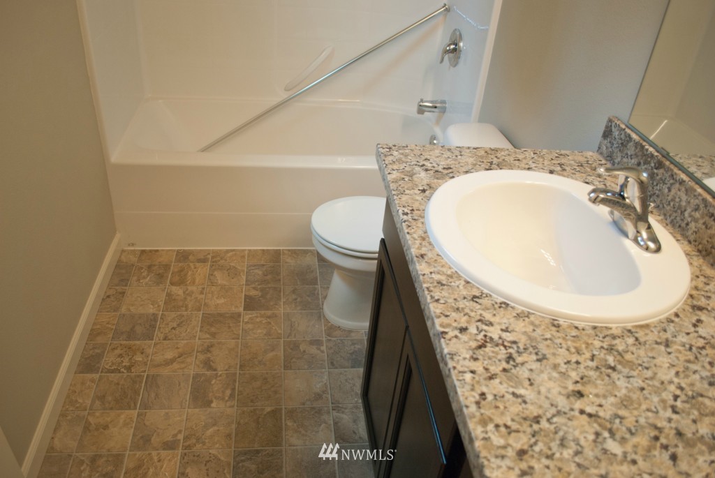 3102 Pine Road Northeast Bremerton, WA 98310 - Photo 8 of 10 Gallery Image 8