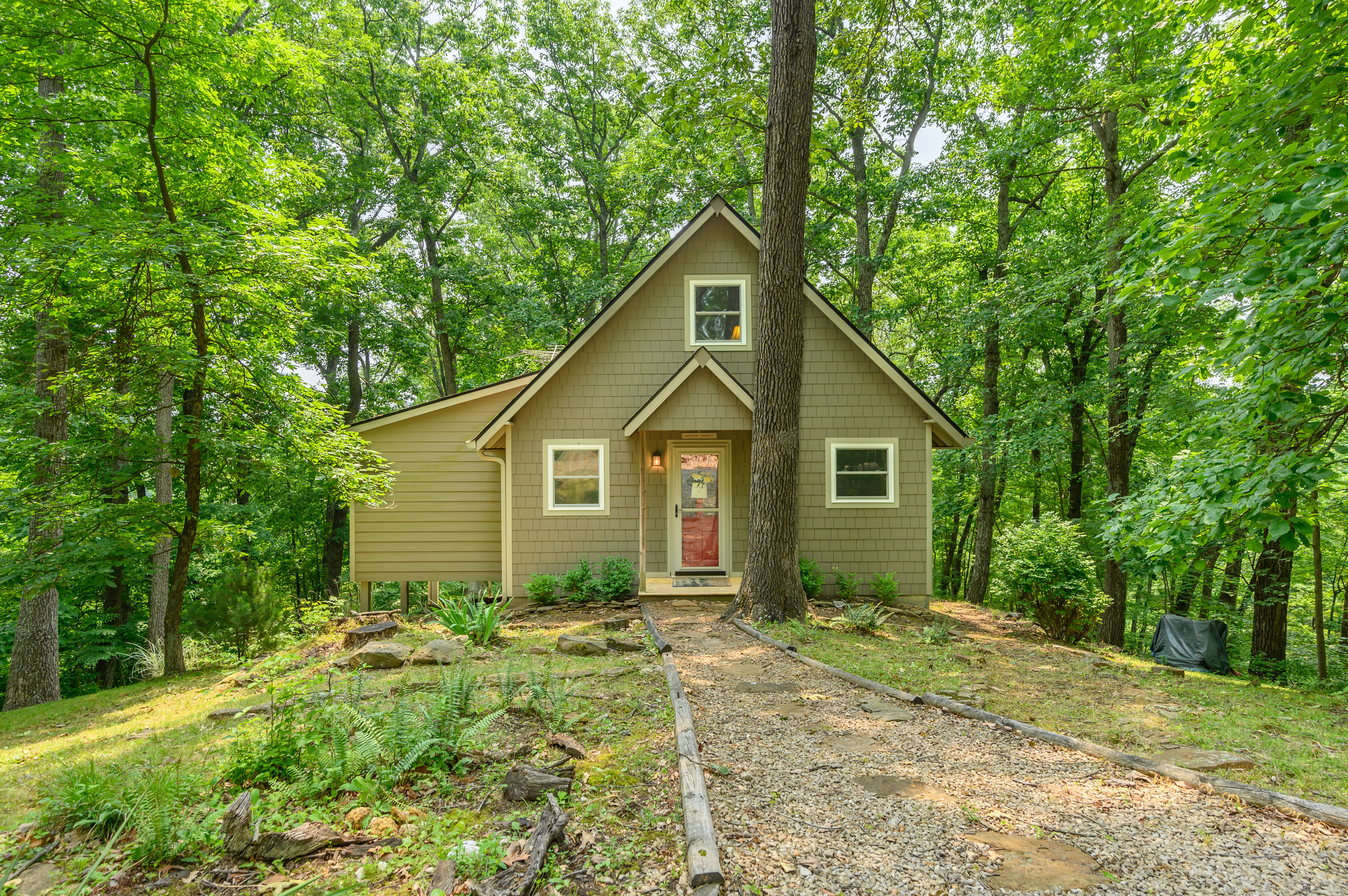 3271 Raspberry Lane Nashville, IN 47448 - Photo 1 of 86