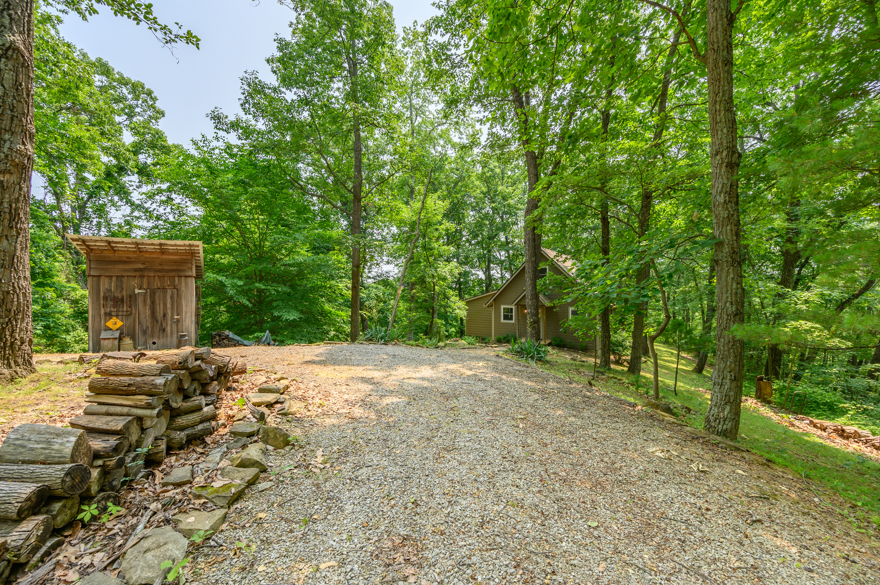 3271 Raspberry Lane Nashville, IN 47448 - Photo 9 of 86