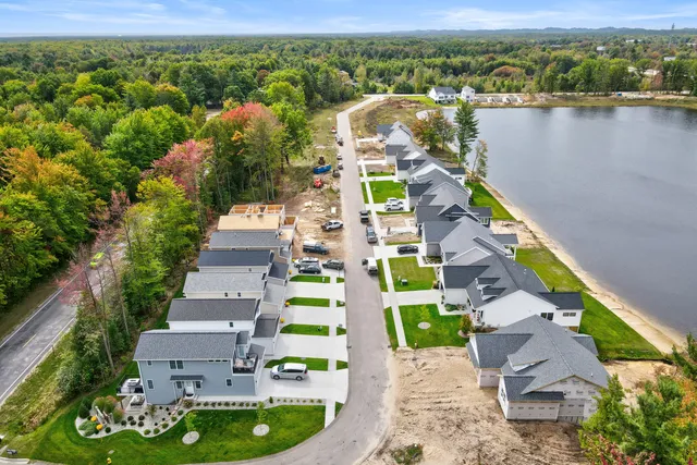 $349,900 | 7248 Atwater Springs Drive, Norton Shores, MI 49456