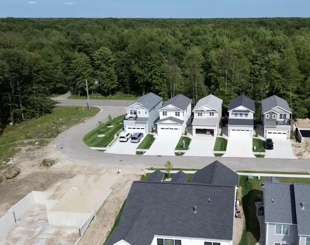 $349,900 | 7248 Atwater Springs Drive, Norton Shores, MI 49456