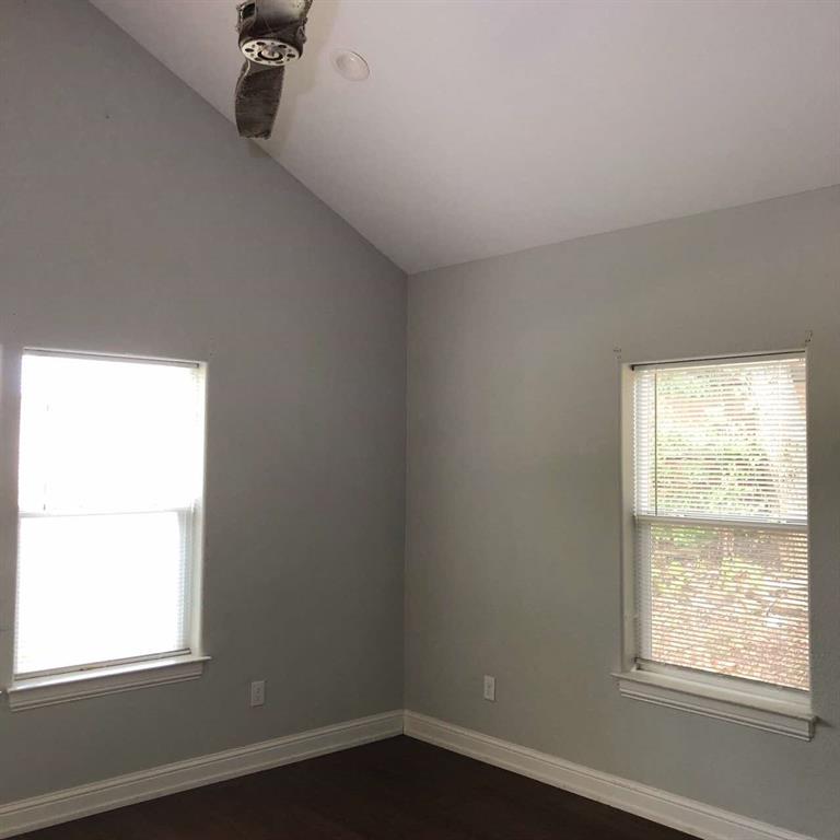 808 West Hull Street Denison, TX 75020 - Photo 6 of 17