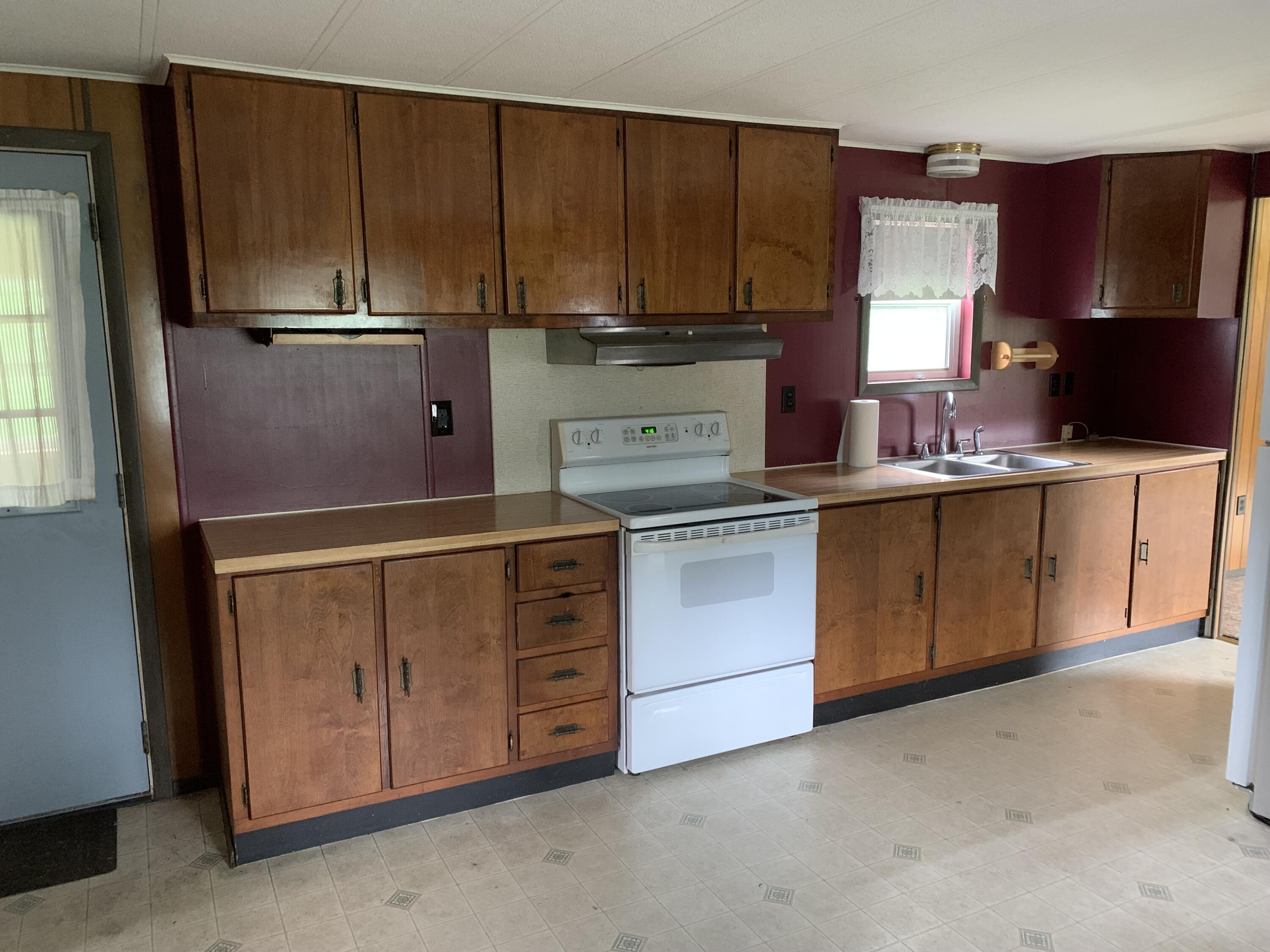833 East Benton Road Waterville, ME 04901 - Photo 6 of 36 Kitchen