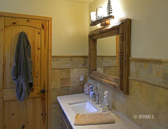 54100 North Ridge Drive Idyllwild, CA 92549 - Photo 7 of 16 Main level bathroom