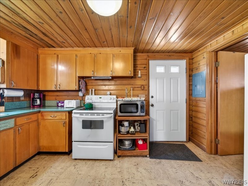 12733 Roustabout Terrace Carlton, NY 14098 - Photo 11 of 36