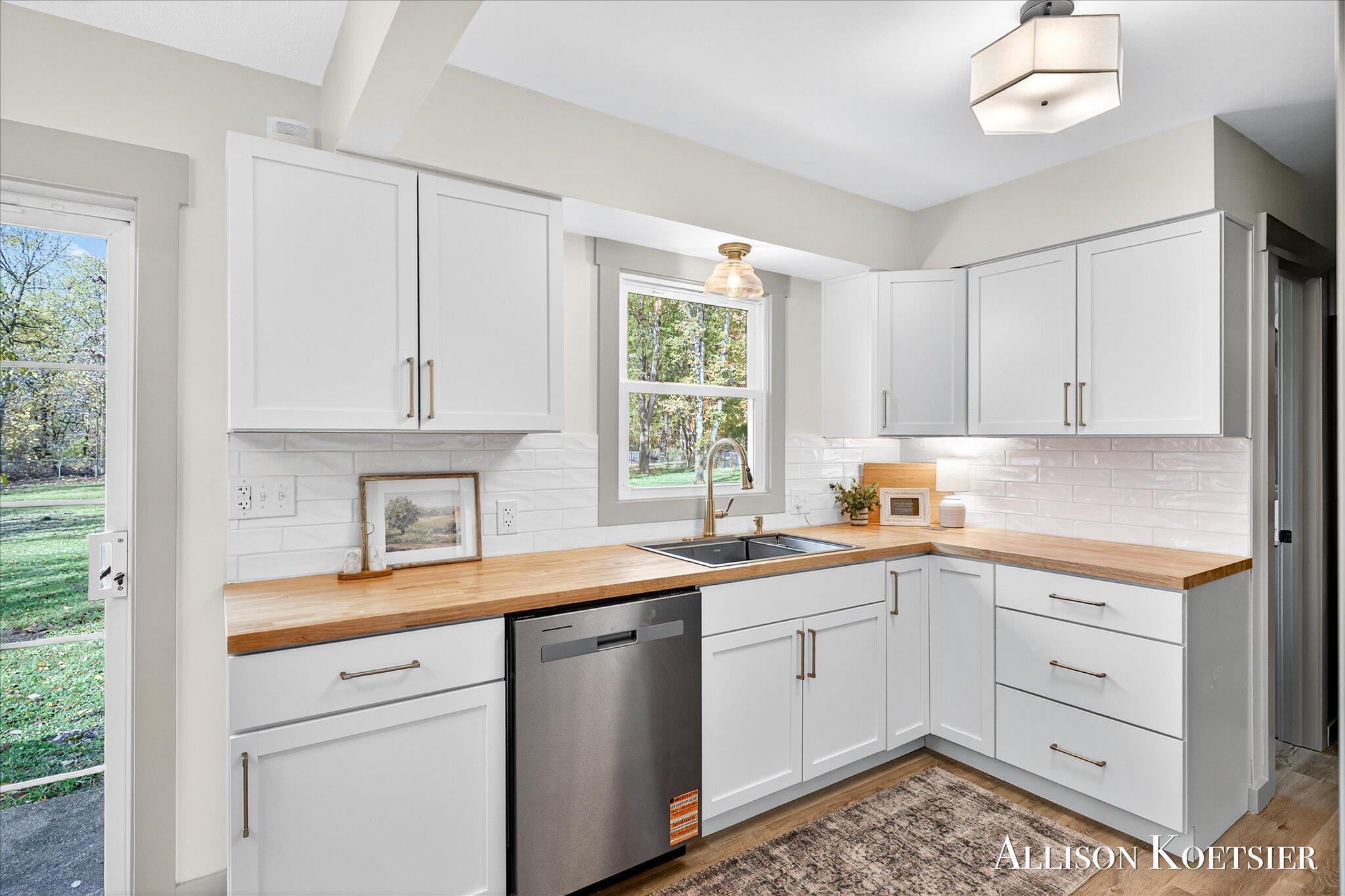 6905 Maple Avenue Jenison, MI 49428 - Photo 13 of 44 09-KYL00117