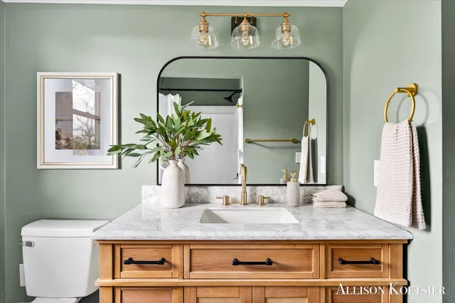 $378,000 | 6905 Maple Avenue, Jenison, MI 49428