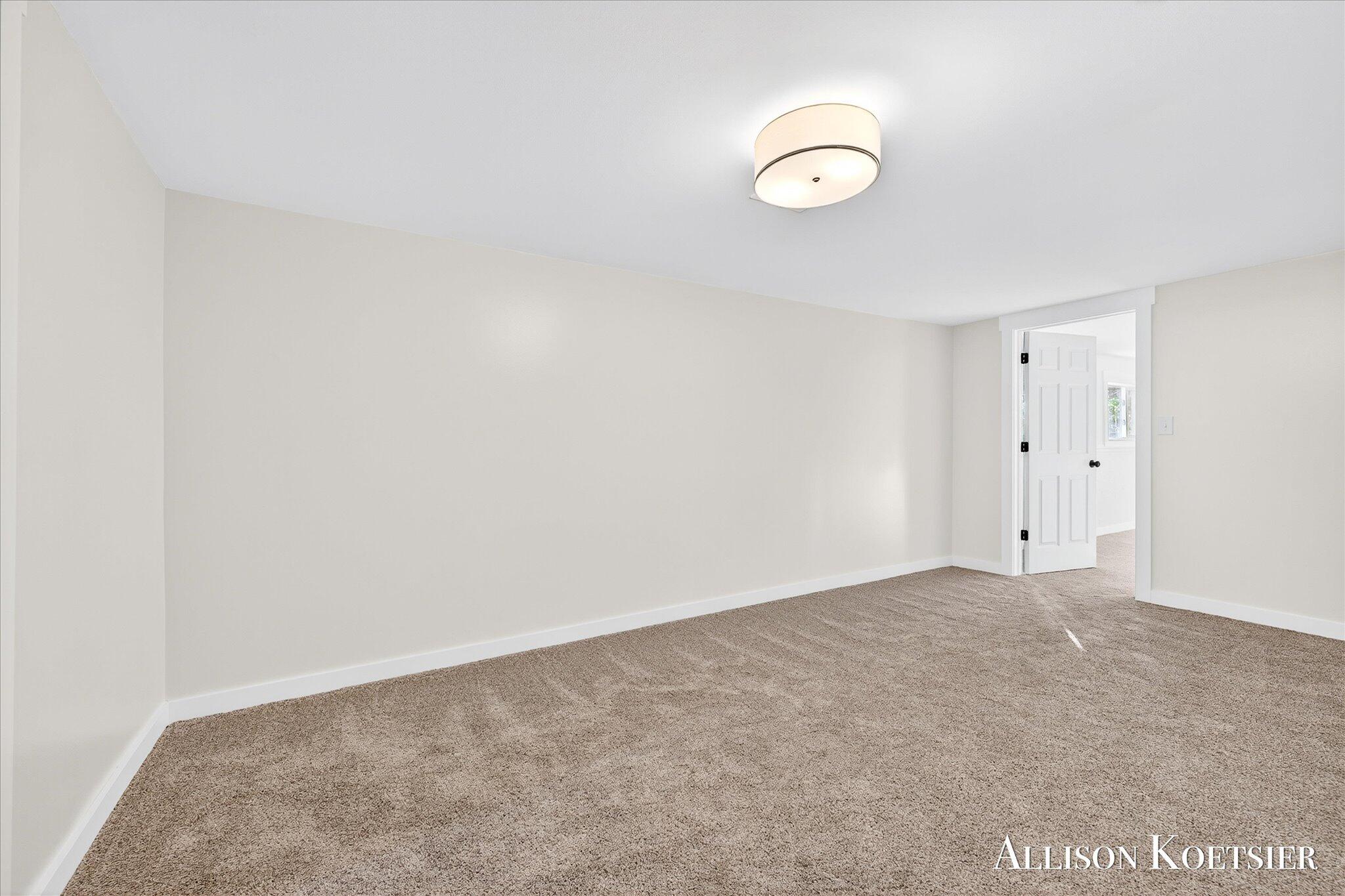 6905 Maple Avenue Jenison, MI 49428 - Photo 32 of 44 33-KYL00173