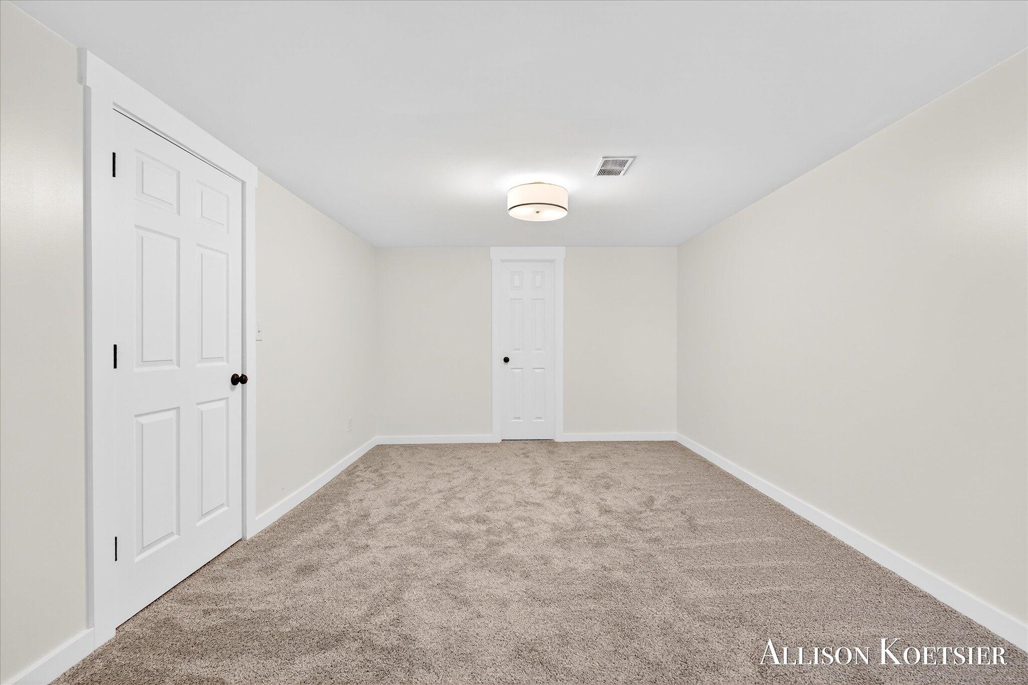 6905 Maple Avenue Jenison, MI 49428 - Photo 33 of 44 34-KYL00179