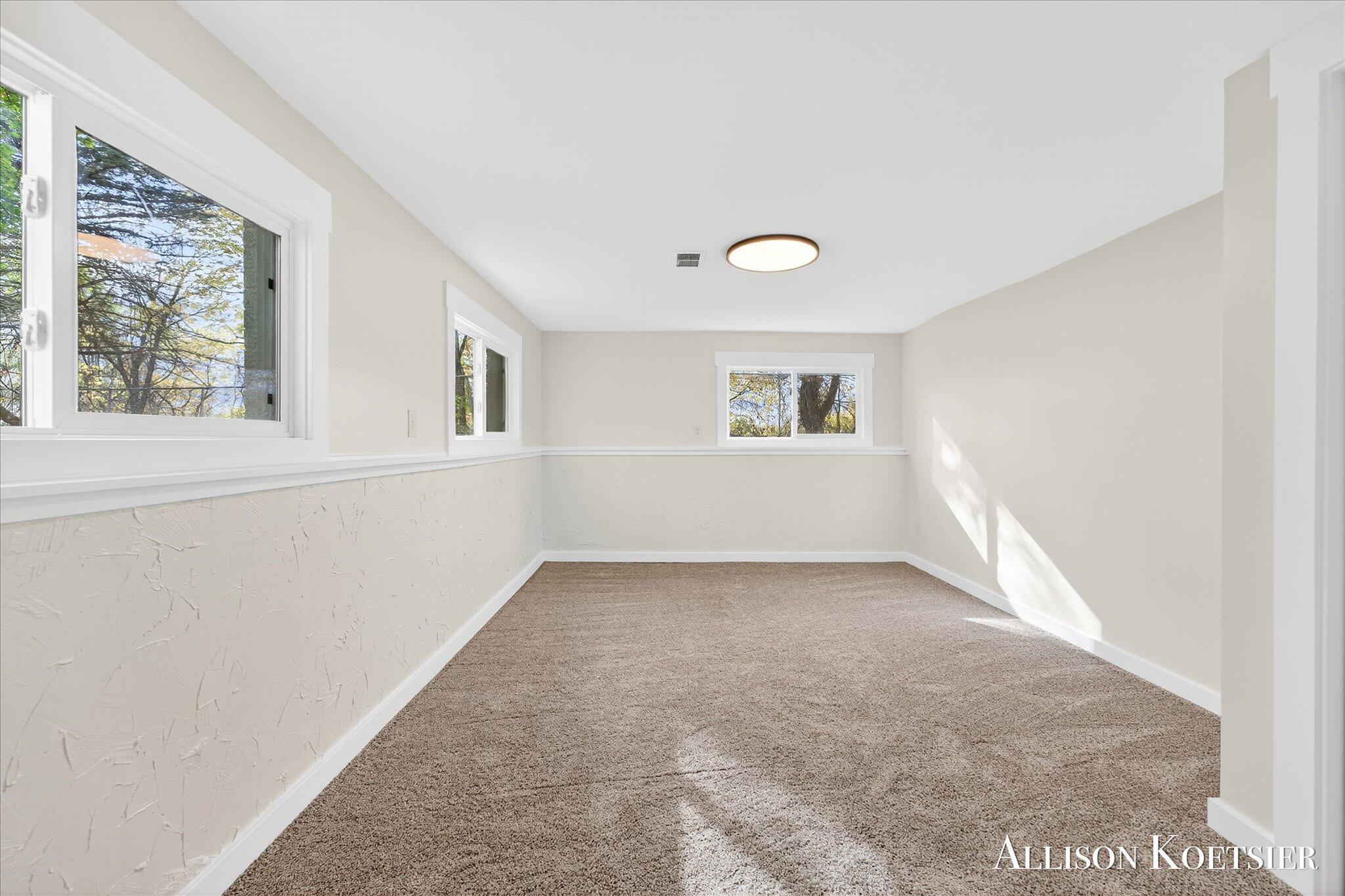 6905 Maple Avenue Jenison, MI 49428 - Photo 35 of 44 37-KYL00194