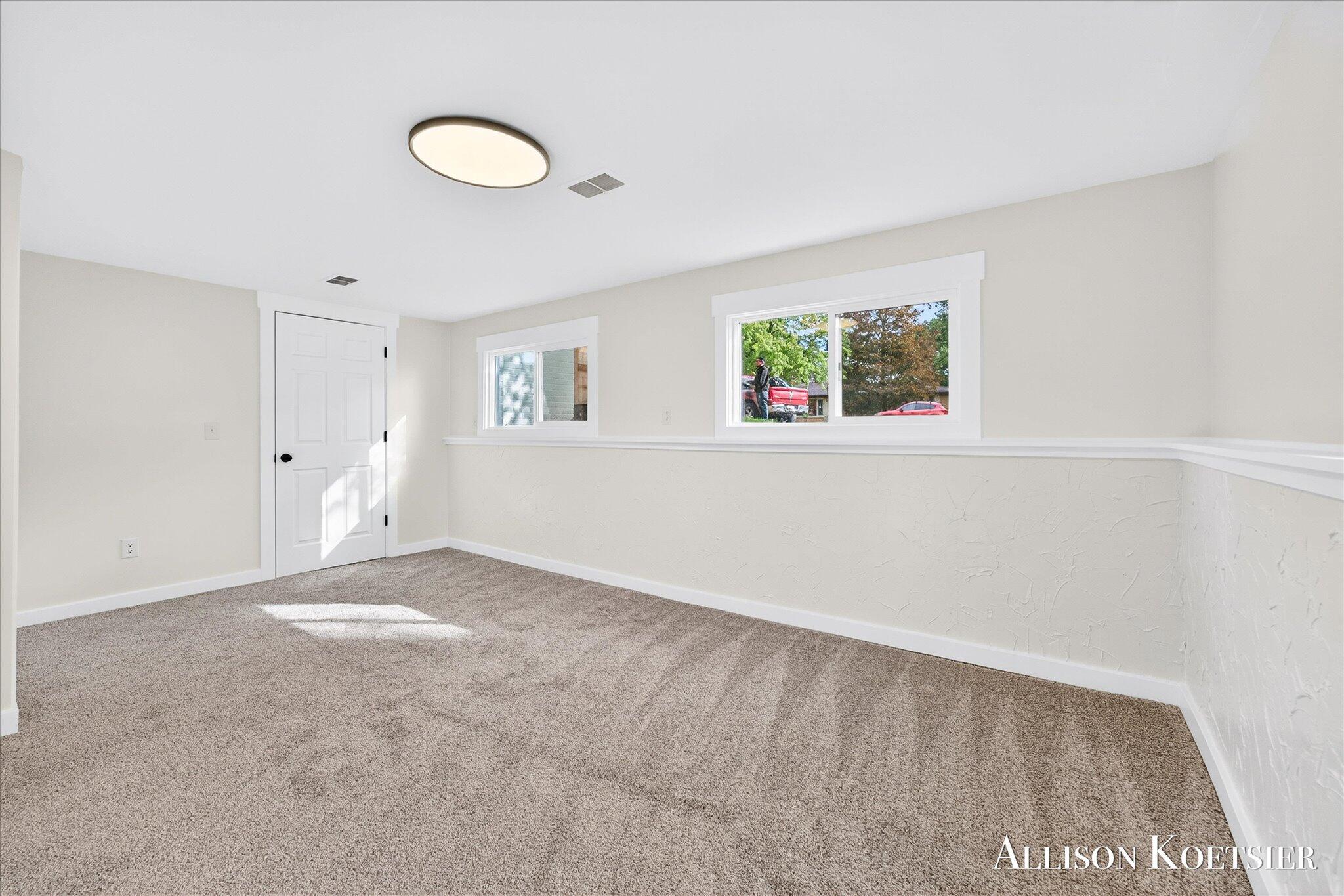 6905 Maple Avenue Jenison, MI 49428 - Photo 36 of 44 38-KYL00195