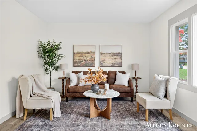 $378,000 | 6905 Maple Avenue, Jenison, MI 49428