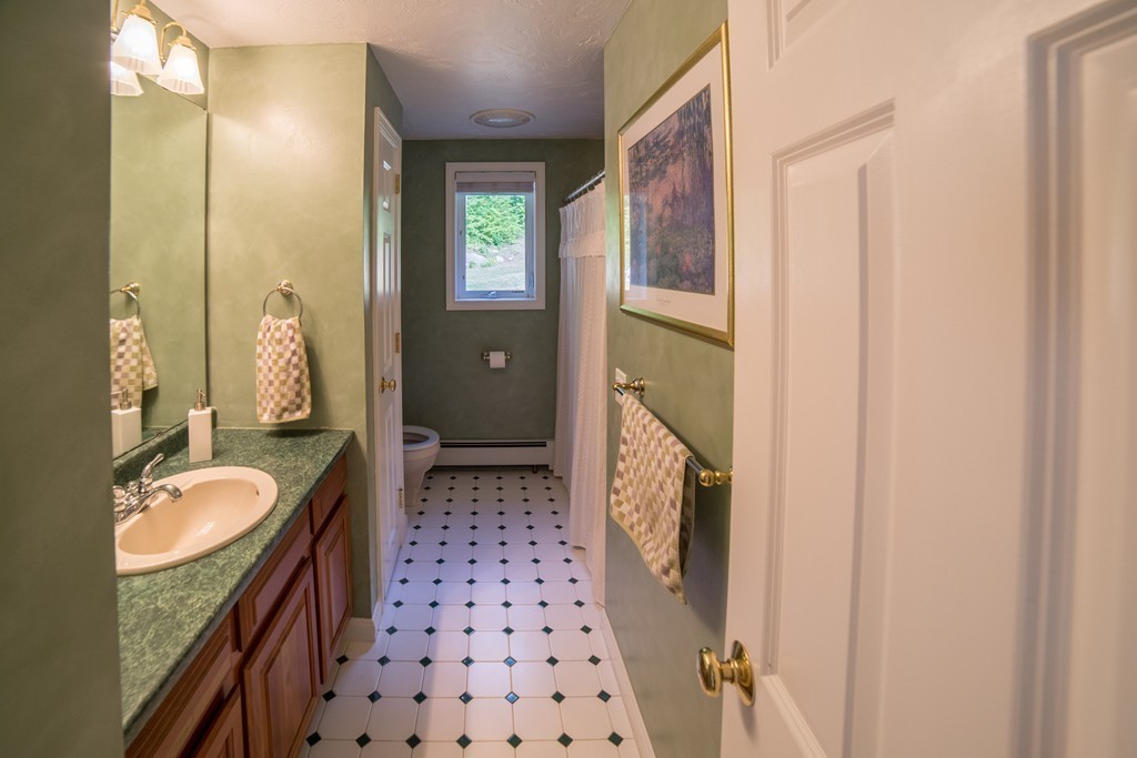 26 Tanglewood Road Sterling, MA 01564 - Photo 19 of 22