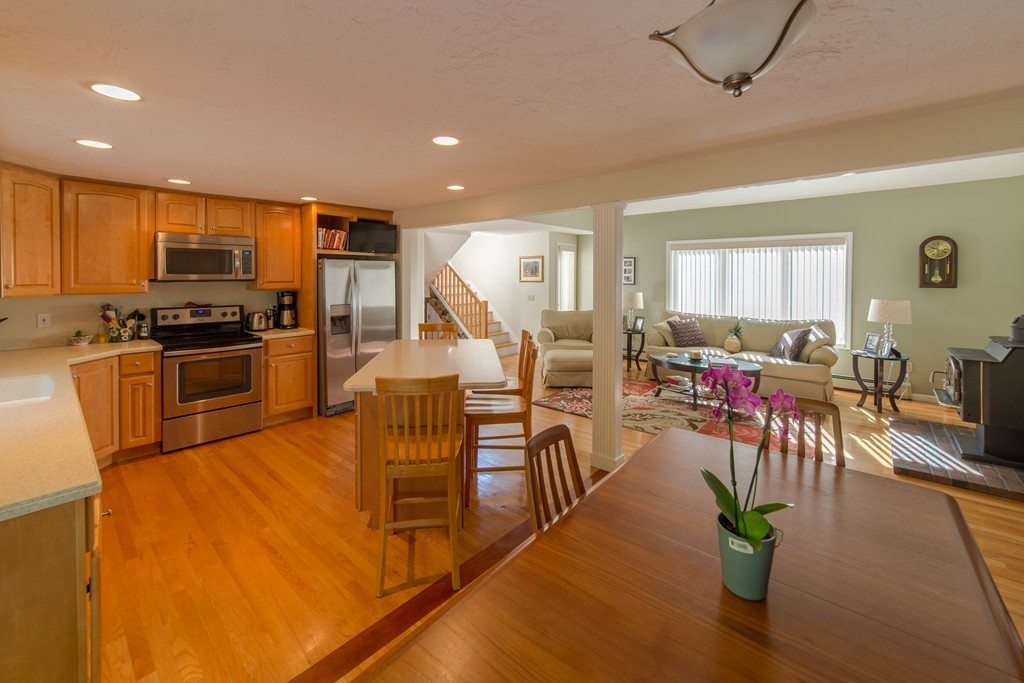 26 Tanglewood Road Sterling, MA 01564 - Photo 4 of 22