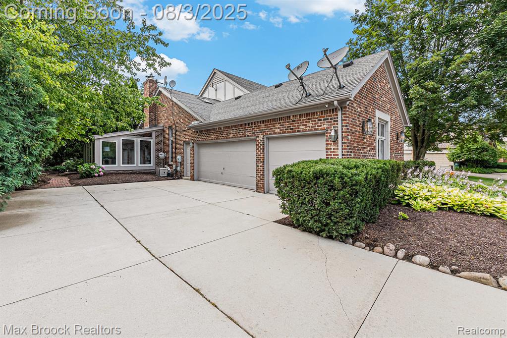4705 Rivers Edge Drive Troy, MI 48098 - Photo 47 of 51