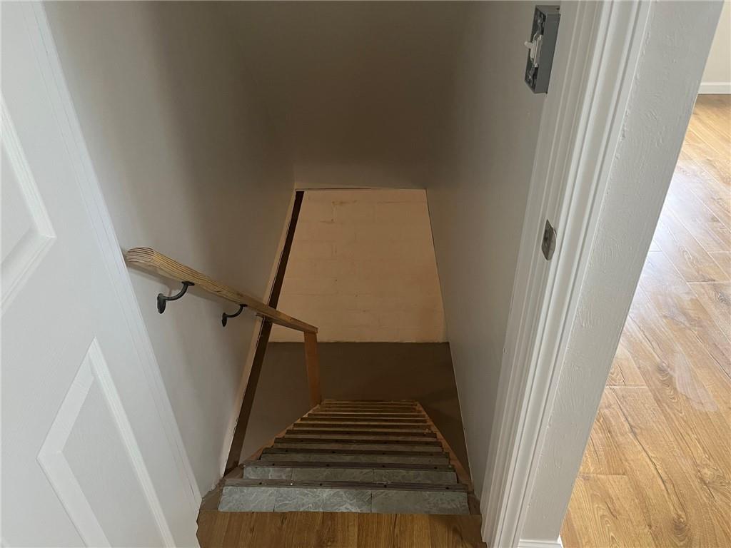 1466 Cathell Road Pittsburgh, PA 15236 - Photo 25 of 32 a view of entryway