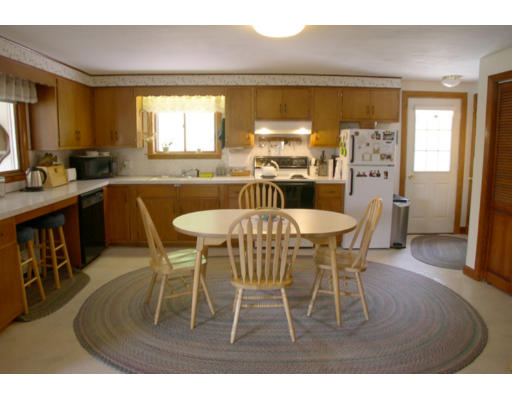 144 Barker Hill Road Townsend, MA 01469 - Photo 6 of 13 Gallery Image 6