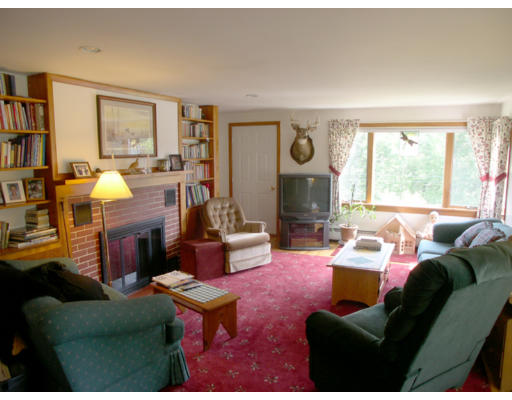 144 Barker Hill Road Townsend, MA 01469 - Photo 7 of 13 Gallery Image 7