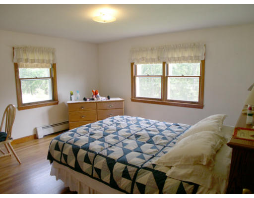 144 Barker Hill Road Townsend, MA 01469 - Photo 9 of 13 Gallery Image 9