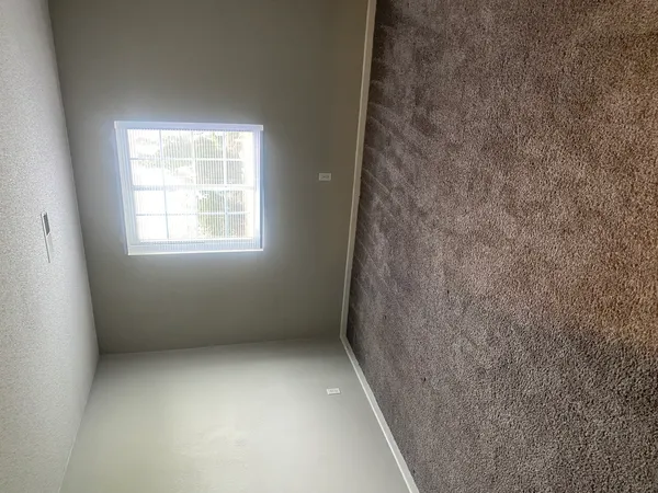 $999 | 2751 West 72nd Street, Unit 8, Davenport, IA 52806