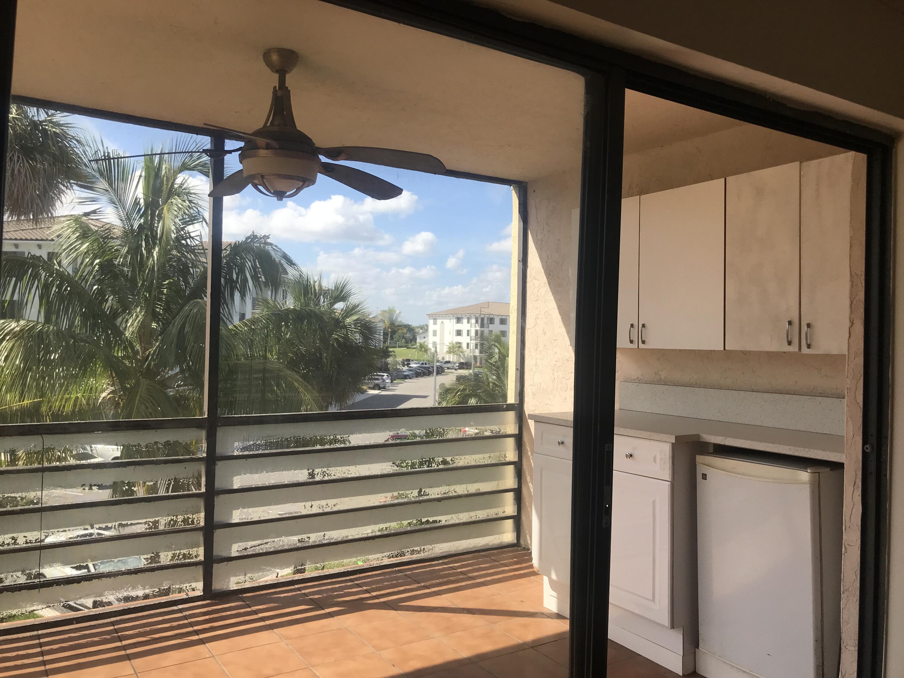 9355 Southwest 8th Street, Unit 325 Boca Raton, FL 33428 - Photo 9 of 112 IMG-6308