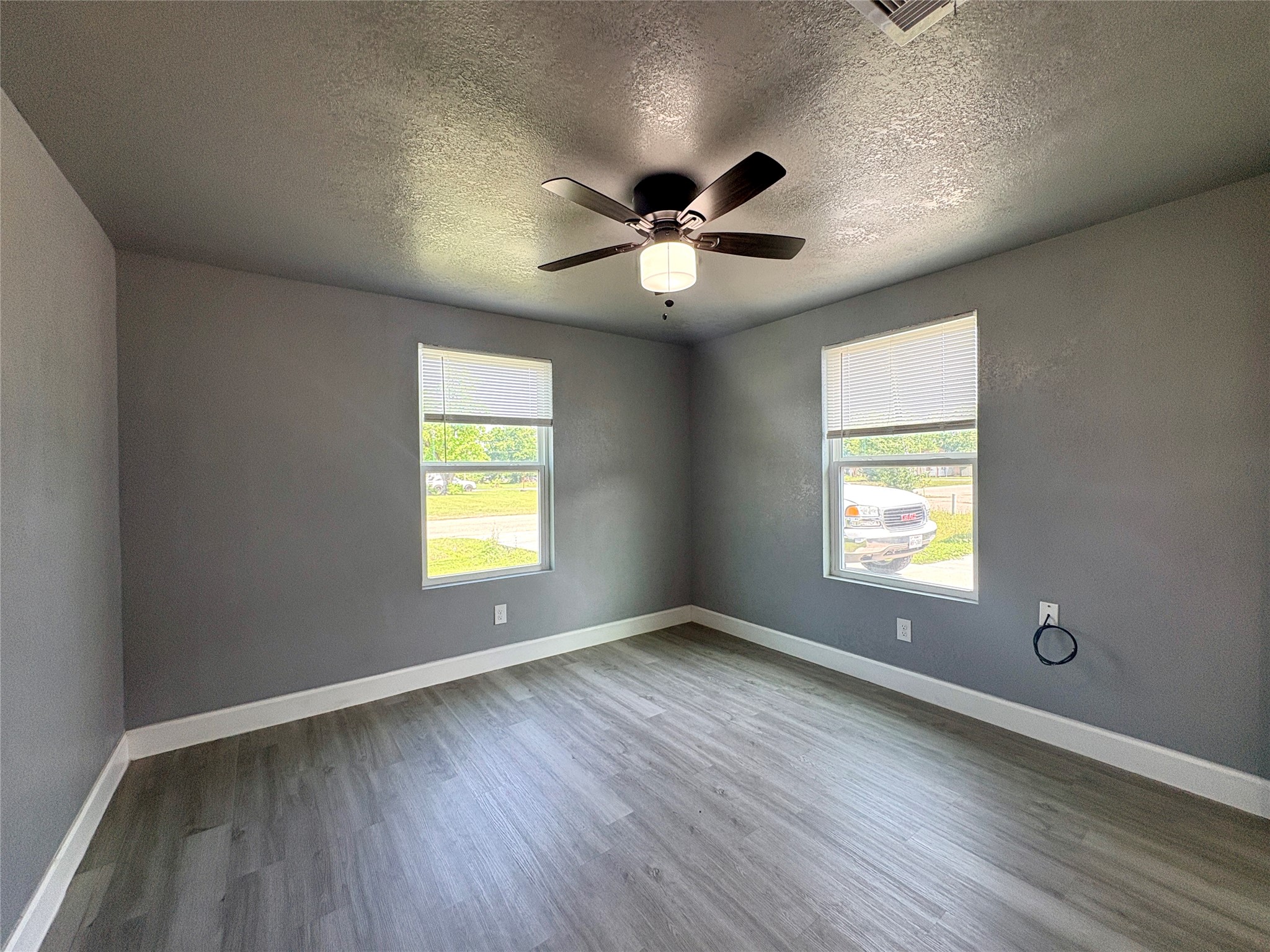 405 North Erskine Street Angleton, TX 77515 - Photo 9 of 13