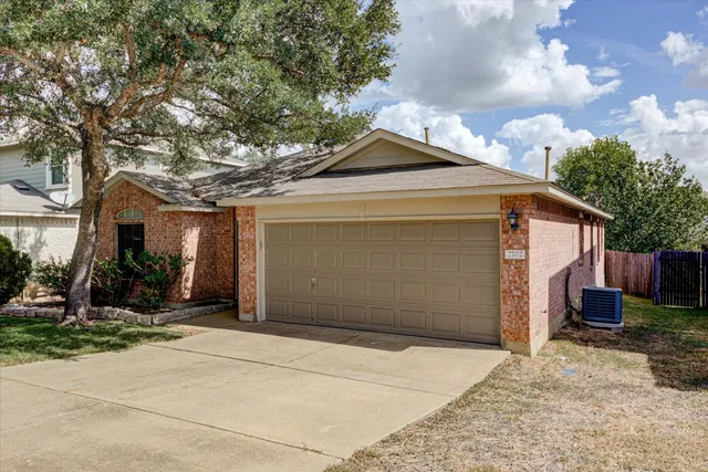$317,500 | 2702 Greenlee Drive, Leander, TX 78641