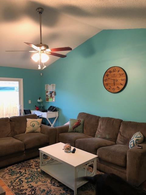 6856 4th Street Jupiter, FL 33458 - Photo 4 of 18 living area