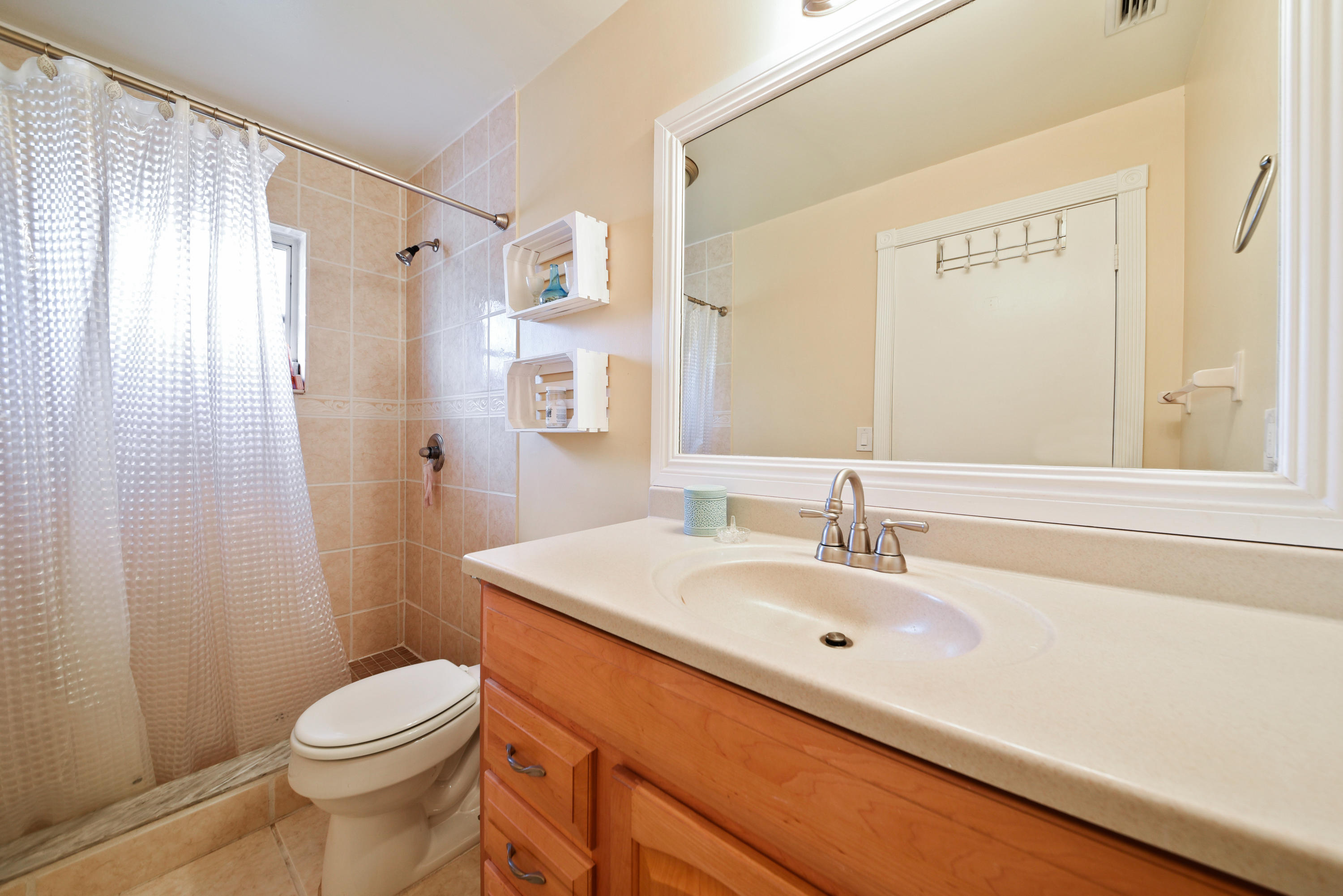 6856 4th Street Jupiter, FL 33458 - Photo 8 of 18 Master Bath