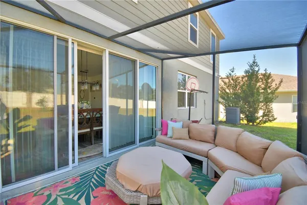 a front view of house with yard and entertaining space