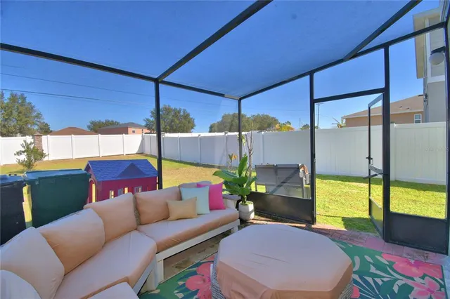 $360,000 | 1737 Hilltop Drive, Dundee, FL 33838