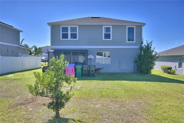 $329,500 | 1737 Hilltop Drive, Dundee, FL 33838