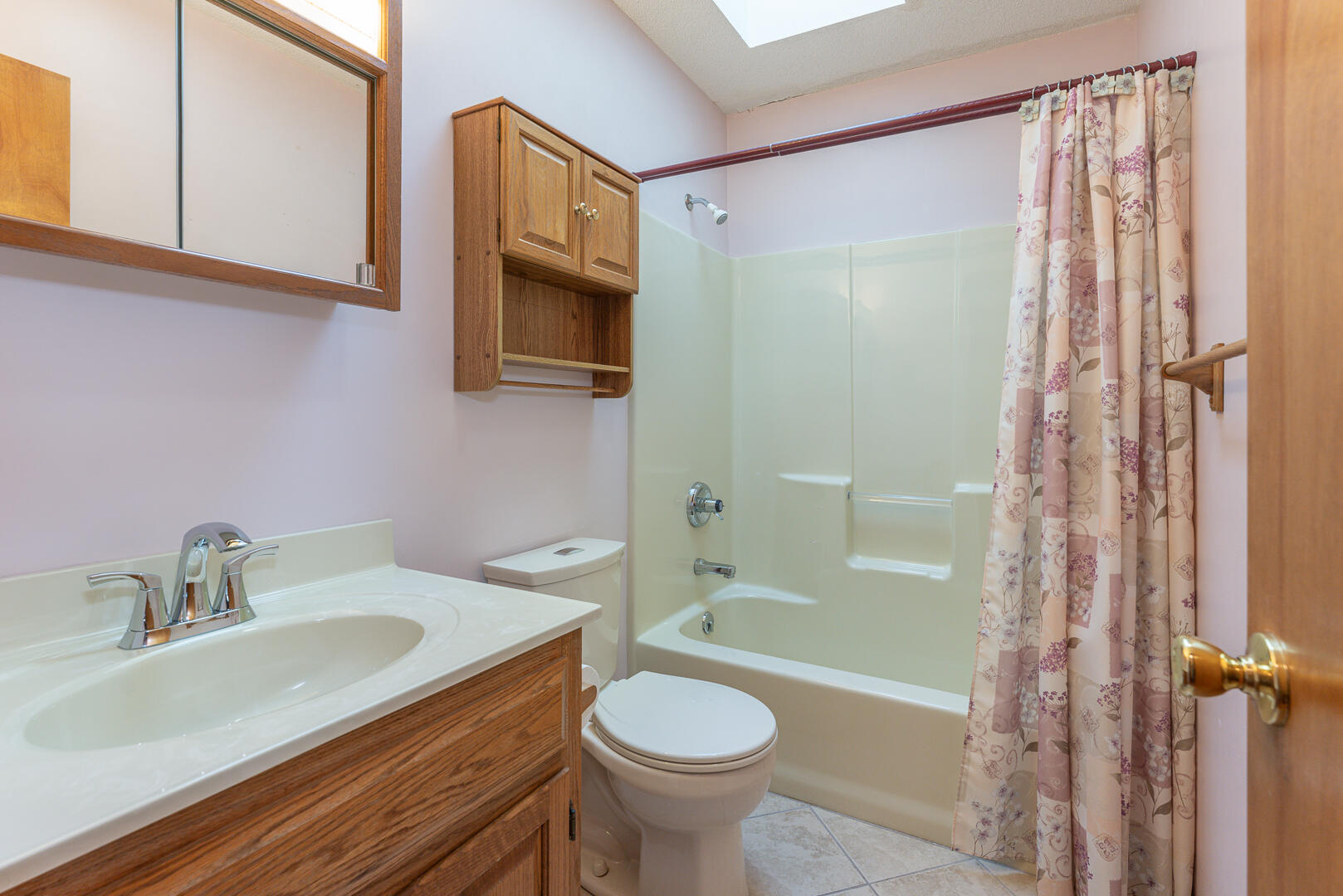 220 Alum Springs Road Lexington, VA 24450 - Photo 22 of 45 22 Main Hall Full Bathroom
