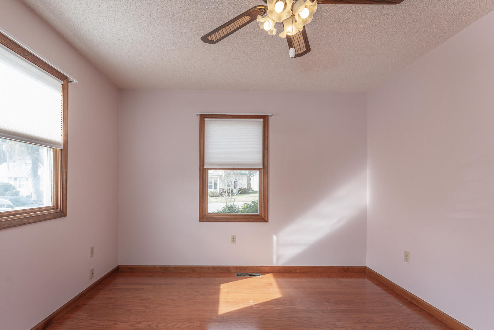 220 Alum Springs Road Lexington, VA 24450 - Photo 25 of 45 25 Bedroom 3