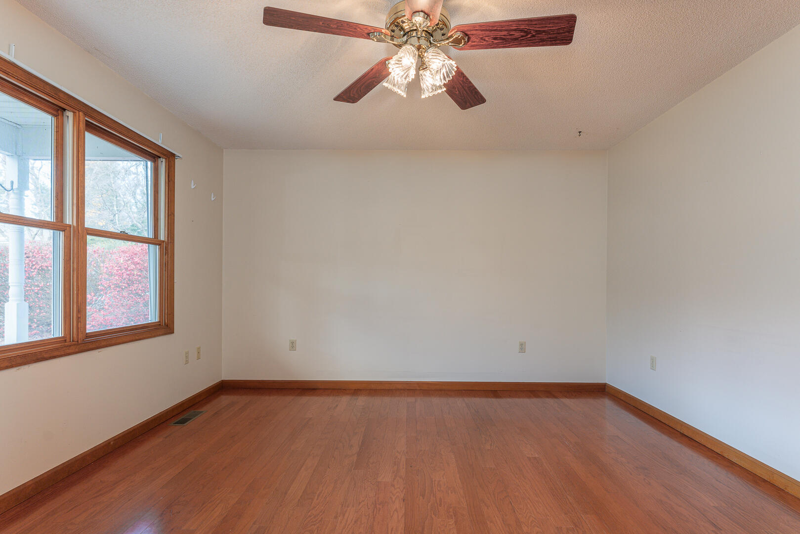 220 Alum Springs Road Lexington, VA 24450 - Photo 7 of 45 7 Living Room