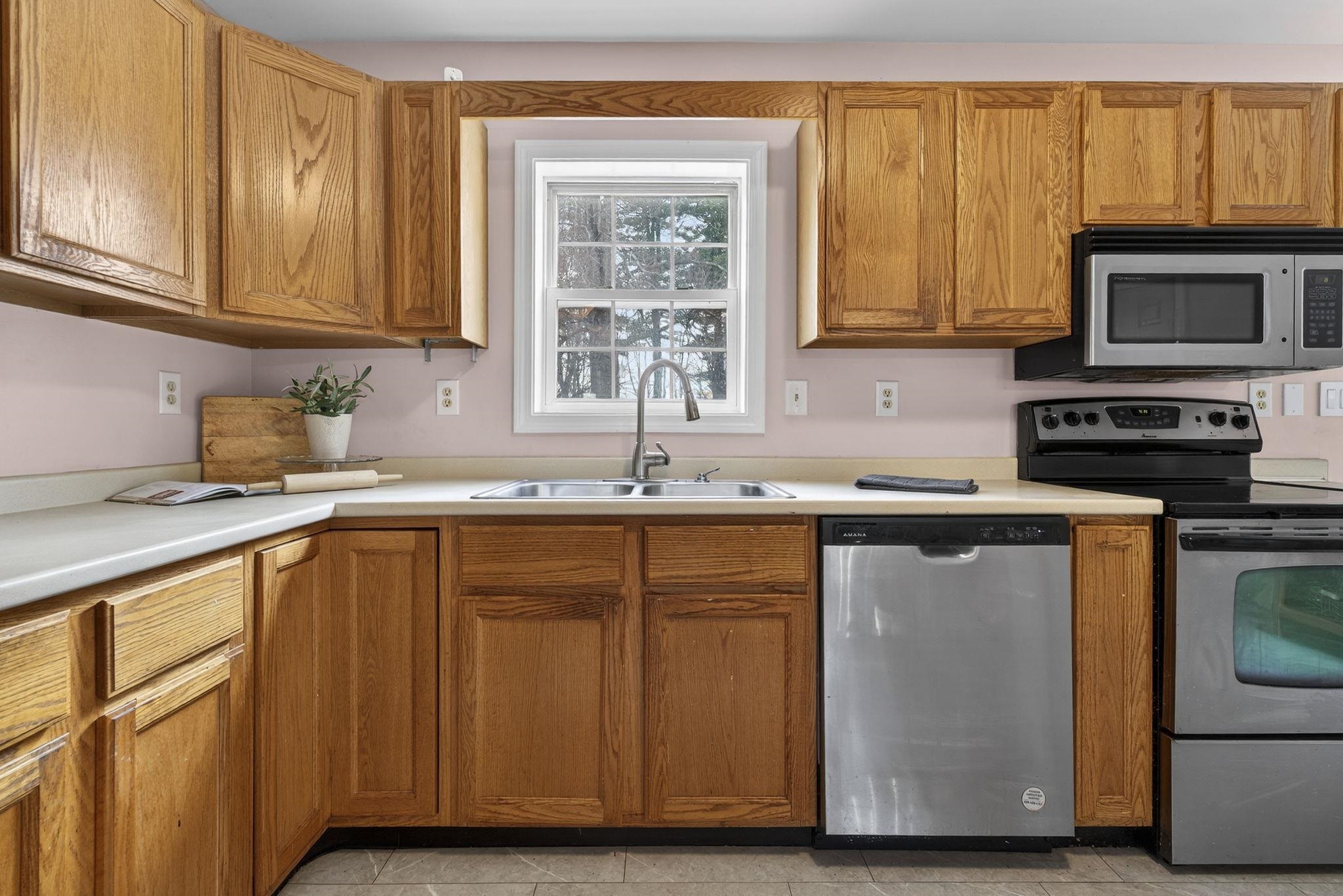 209 Dover Point Road Dover, NH 03820 - Photo 10 of 39 Gallery Image 10