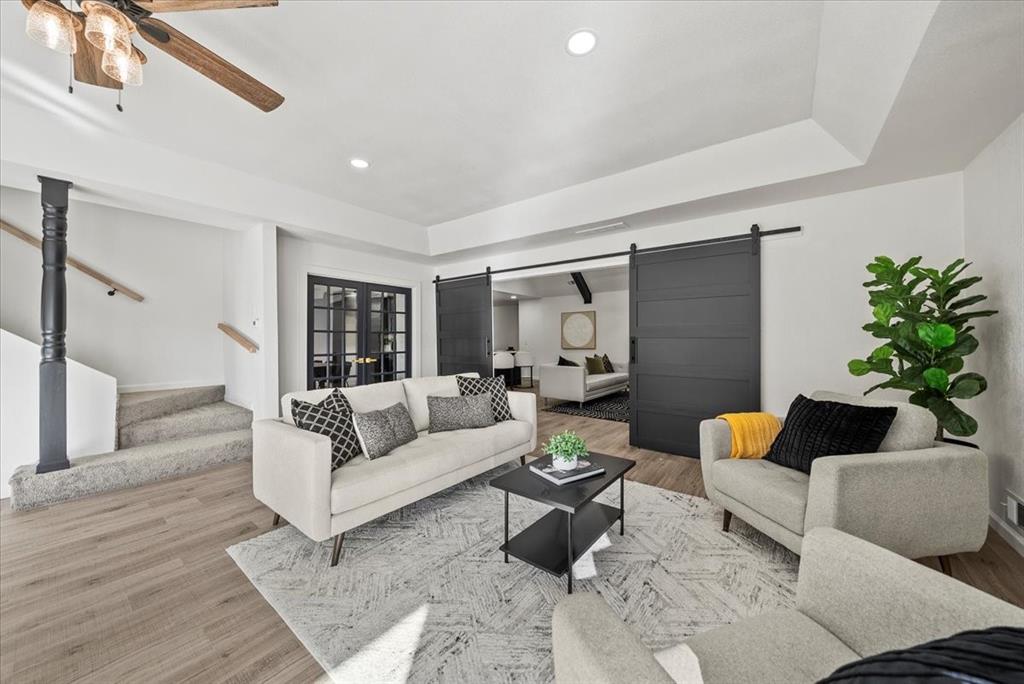 3609 Hidalgo Street Irving, TX 75062 - Photo 22 of 40 a living room with furniture and a potted plant