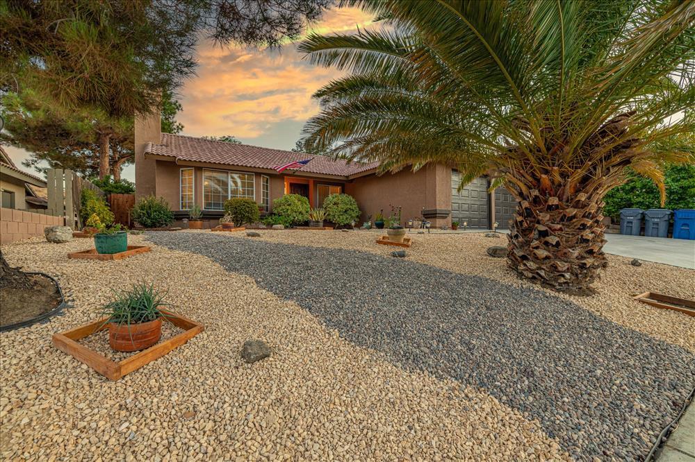 3052 Hampton Road Palmdale, CA 93551 - Photo 2 of 27 resized-JE5A1427-Edit