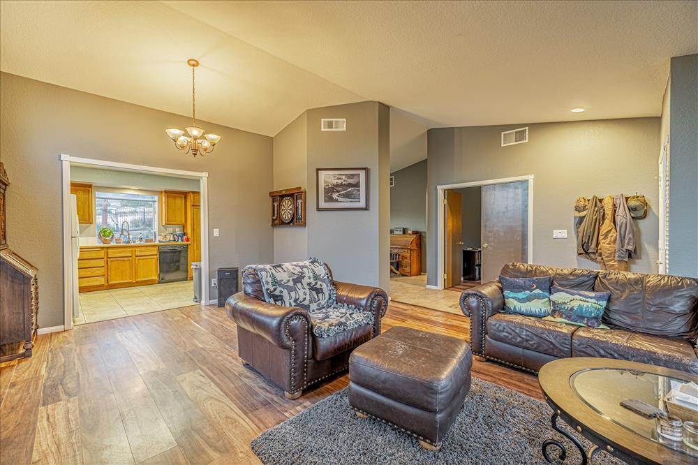 3052 Hampton Road Palmdale, CA 93551 - Photo 12 of 27 resized-JE5A1353-HDR