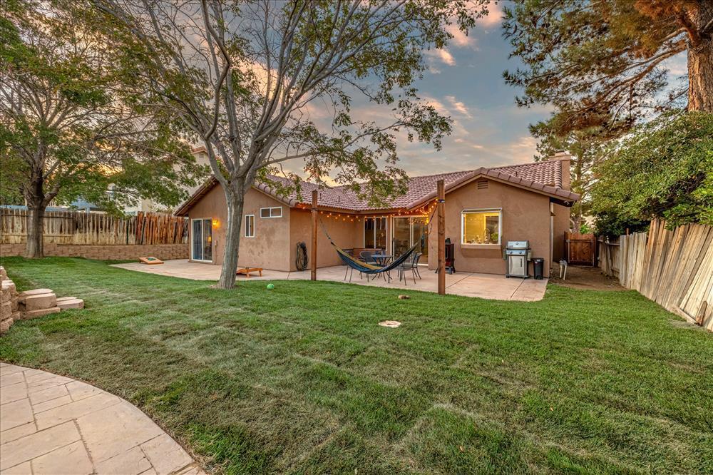 3052 Hampton Road Palmdale, CA 93551 - Photo 23 of 27 resized-JE5A1410-HDR-Edit