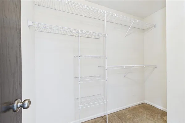 $300,000 | 607 Clayton Circle, Unit 607, Sycamore, IL 60178