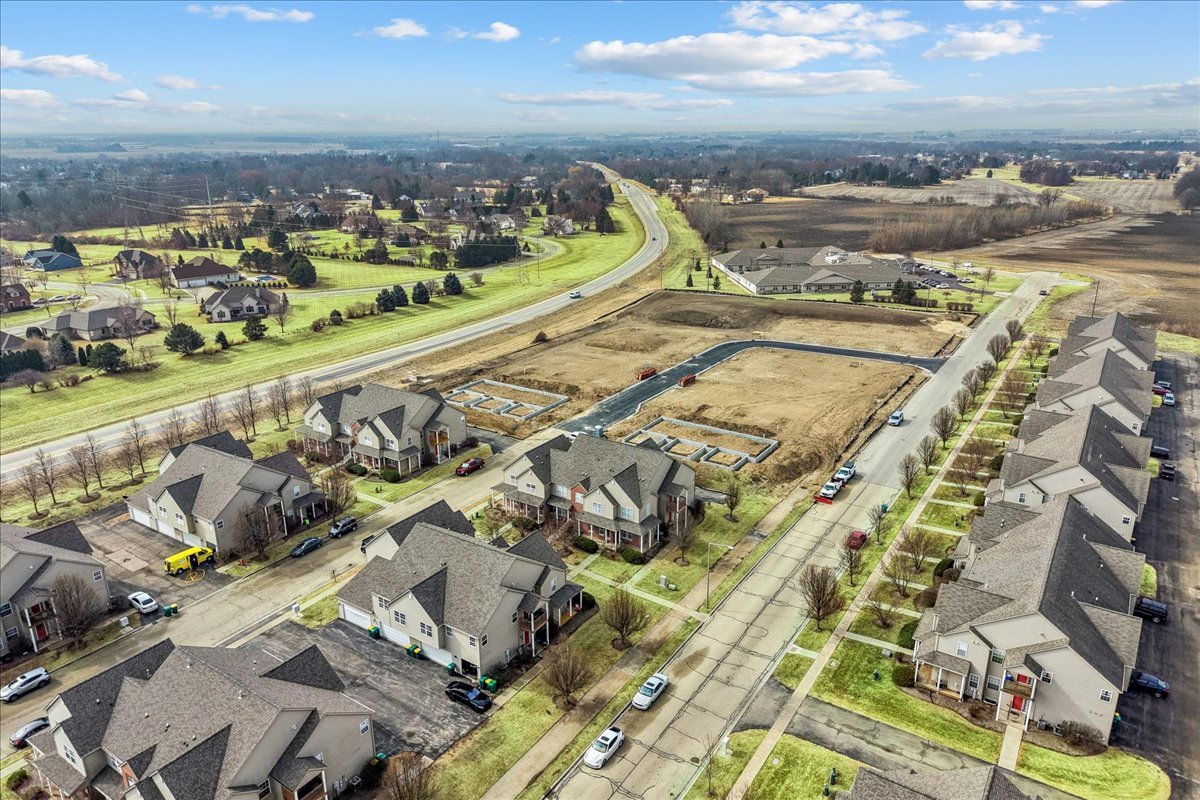 607 Clayton Circle, Unit 607 Sycamore, IL 60178 - Photo 32 of 48 an aerial view of a city