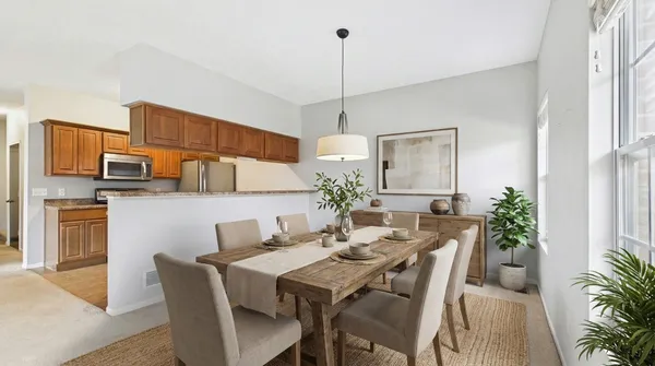 $300,000 | 607 Clayton Circle, Unit 607, Sycamore, IL 60178